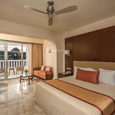 Grand Sunset Princess Playa del Carmen Eksteriør bilde A room at the Hard Rock Hotel