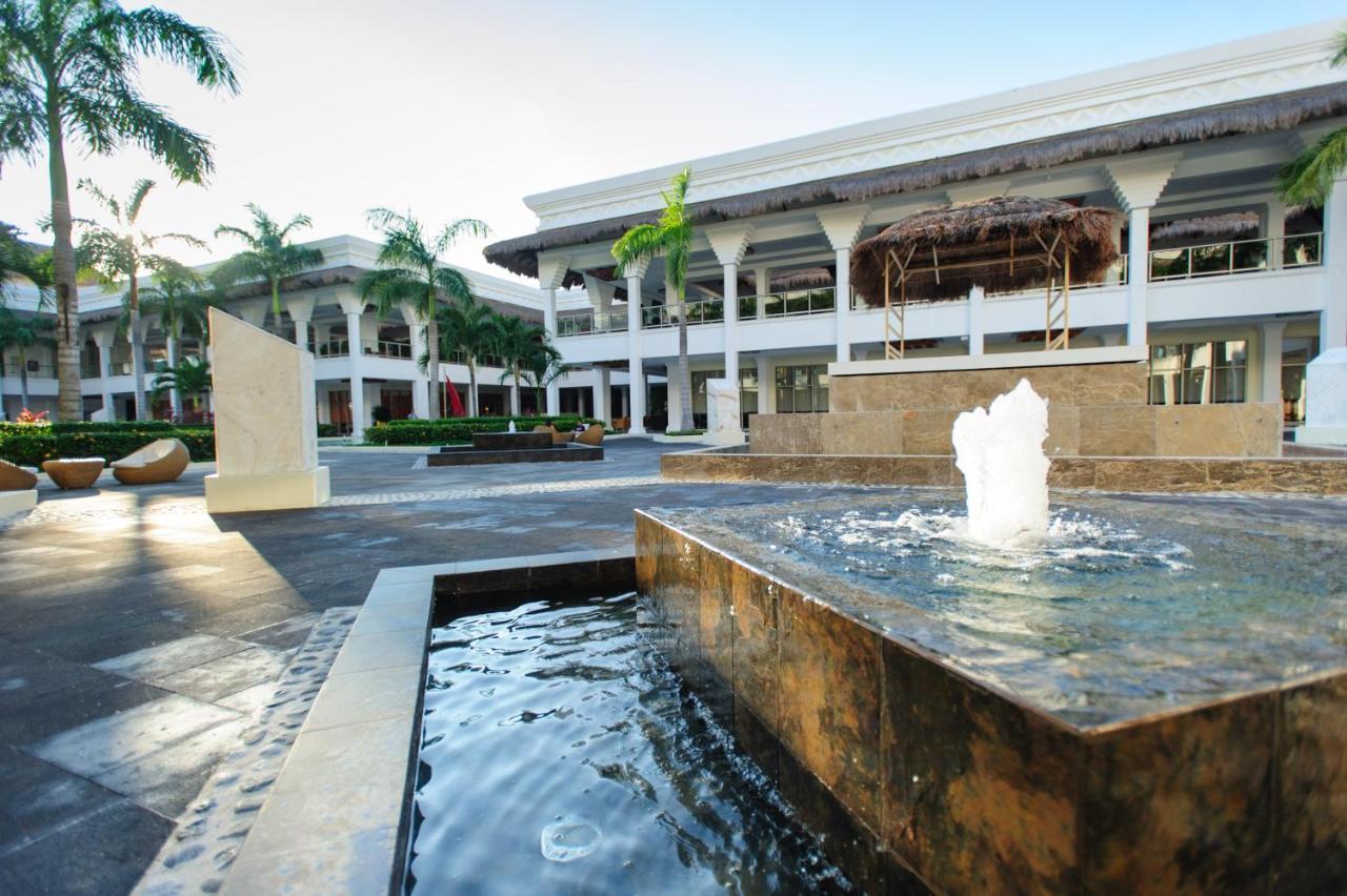 Grand Sunset Princess Playa del Carmen Eksteriør bilde Fountain at the Grand Palladium Hotel