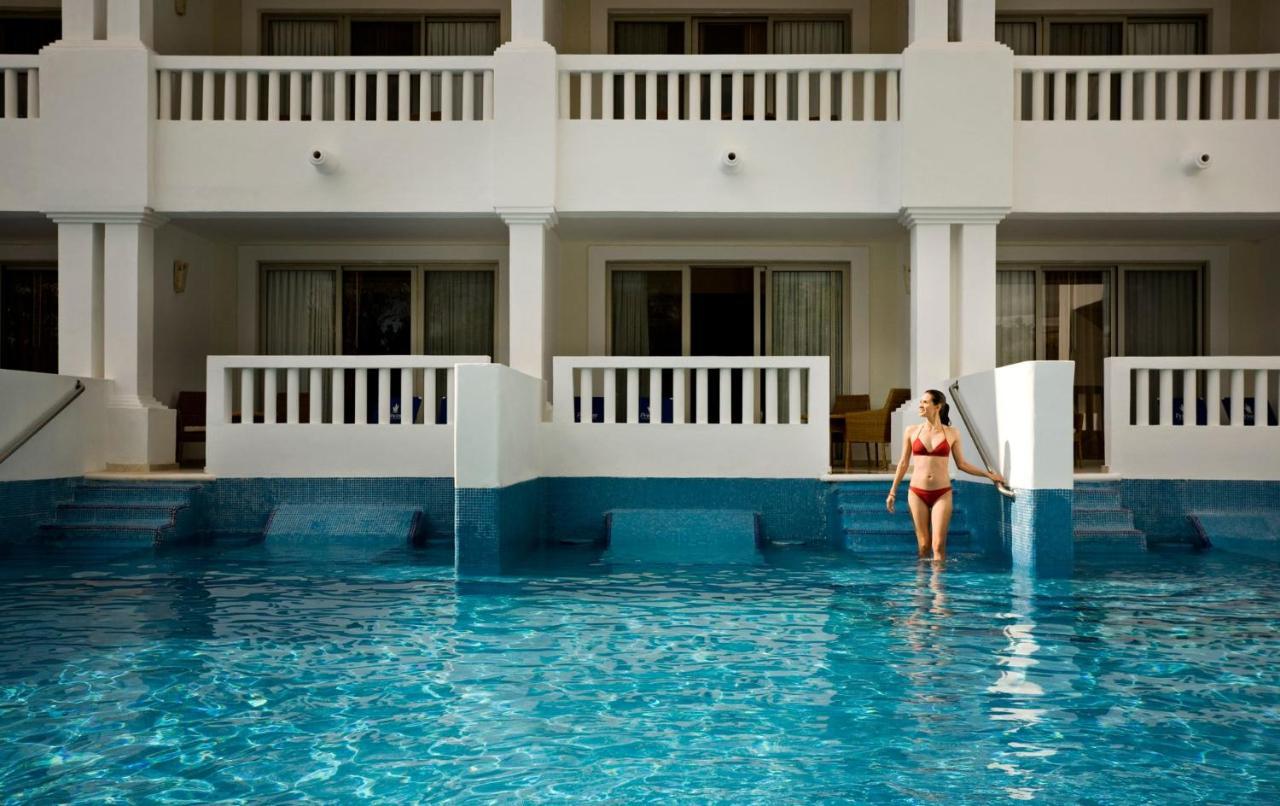 Grand Sunset Princess Playa del Carmen Eksteriør bilde The swimming pool at the hotel